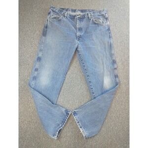 Wrangler Denim Blue Jeans Men's Size 38x30 Straight Leg Light Wash 96501DS Chore